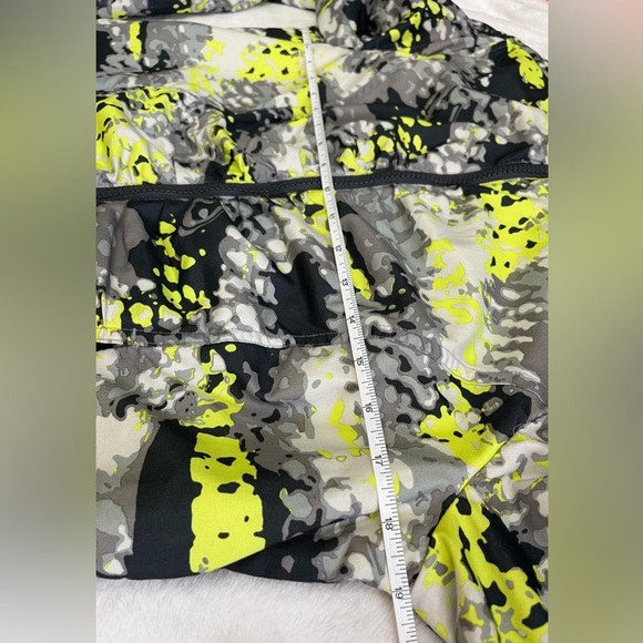 Calvin Klein XS full zip performance jacket yellow/grey mesh lining - Picture 4 of 10